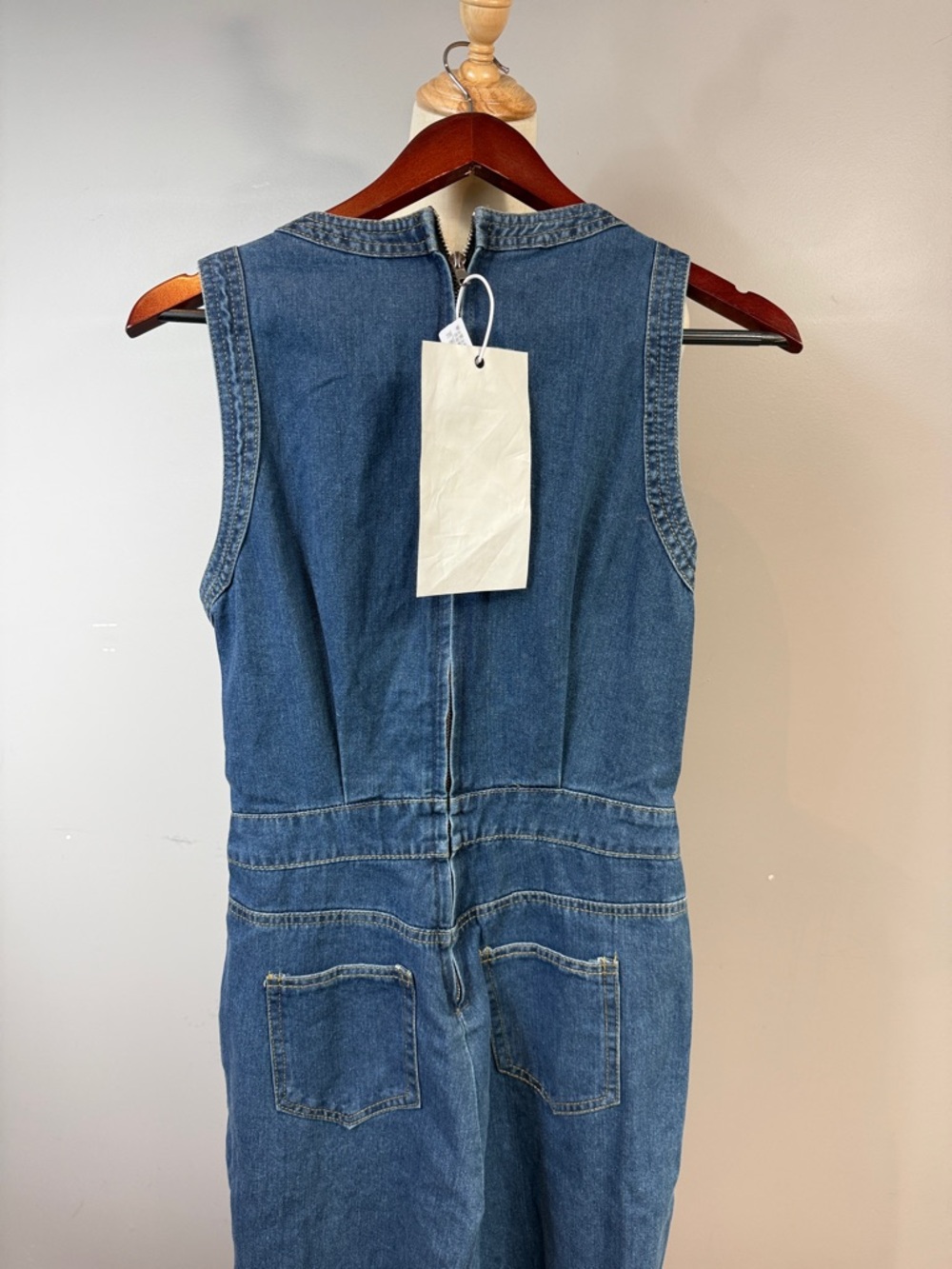 Sleeveless Wide-Leg Denim Overalls in Blue - Picture 4 of 9